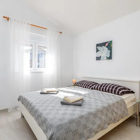 Apartmani Magdalena Pula Exterior photo