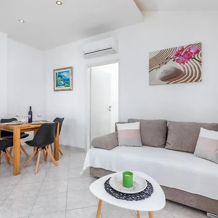 Apartmani Magdalena Pula Exterior photo